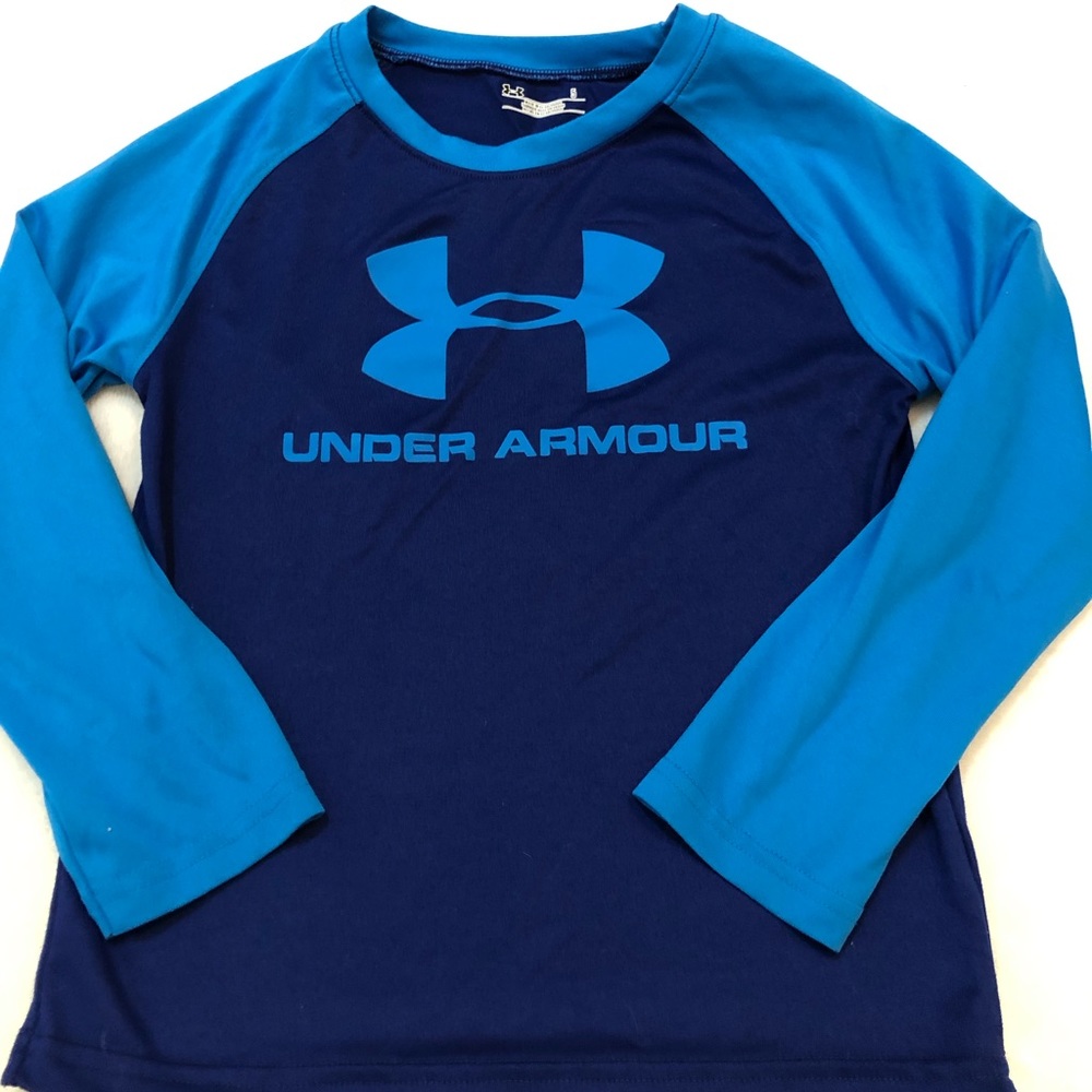 Boys size 5 Under armour long sleeve sports shirt